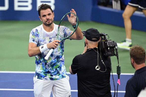 澳网力克美网，穆雷扛起全队