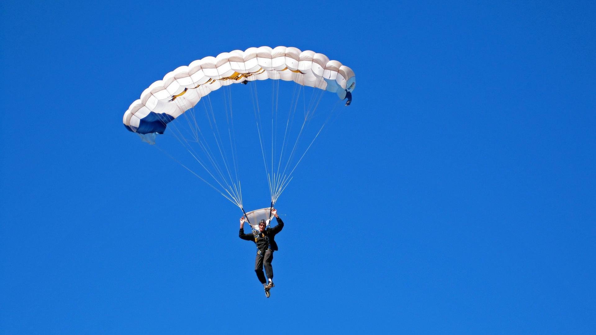 跨越太平洋的爆发,当德罗赞的古典艺术注入上海,东方巨龙以绝对火力冰封东北虎