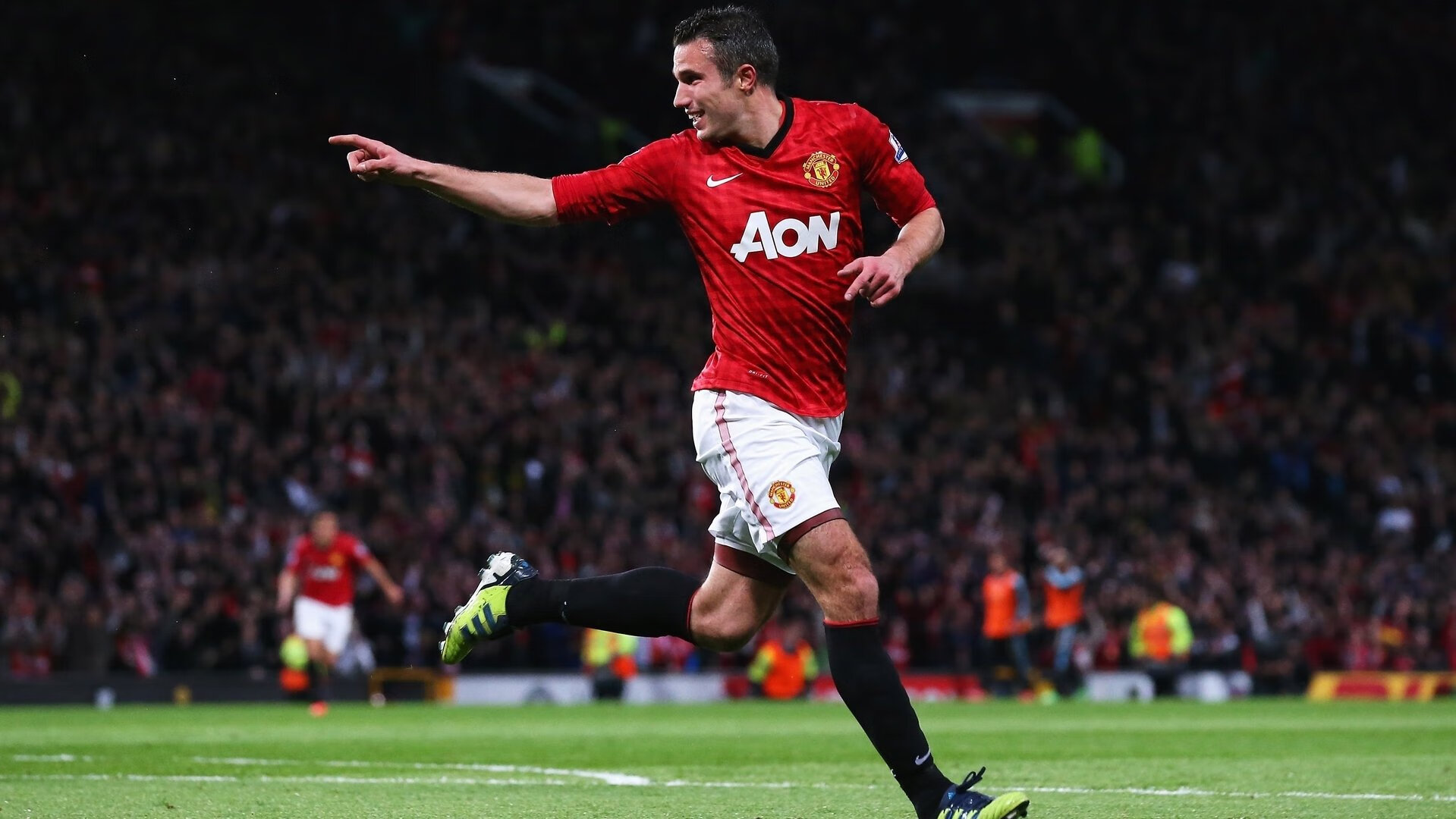 爱游戏tv-唯一荣光,当钢铁战车碾过童话,羽翼点燃赛场